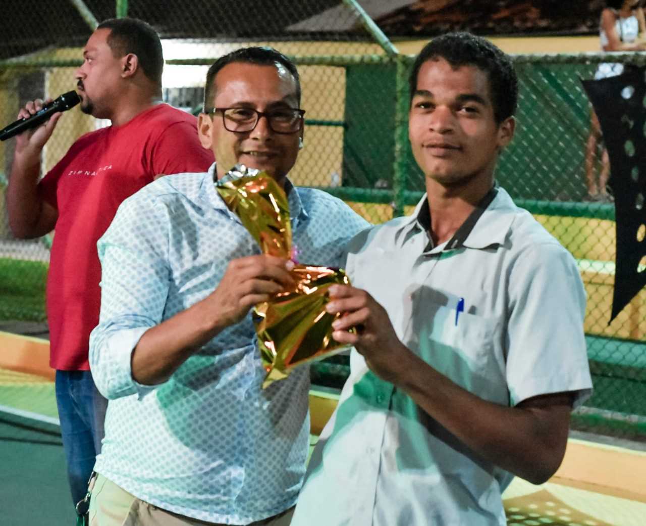 Camacã: O primeiro baile da EJA marca o dia do estudante